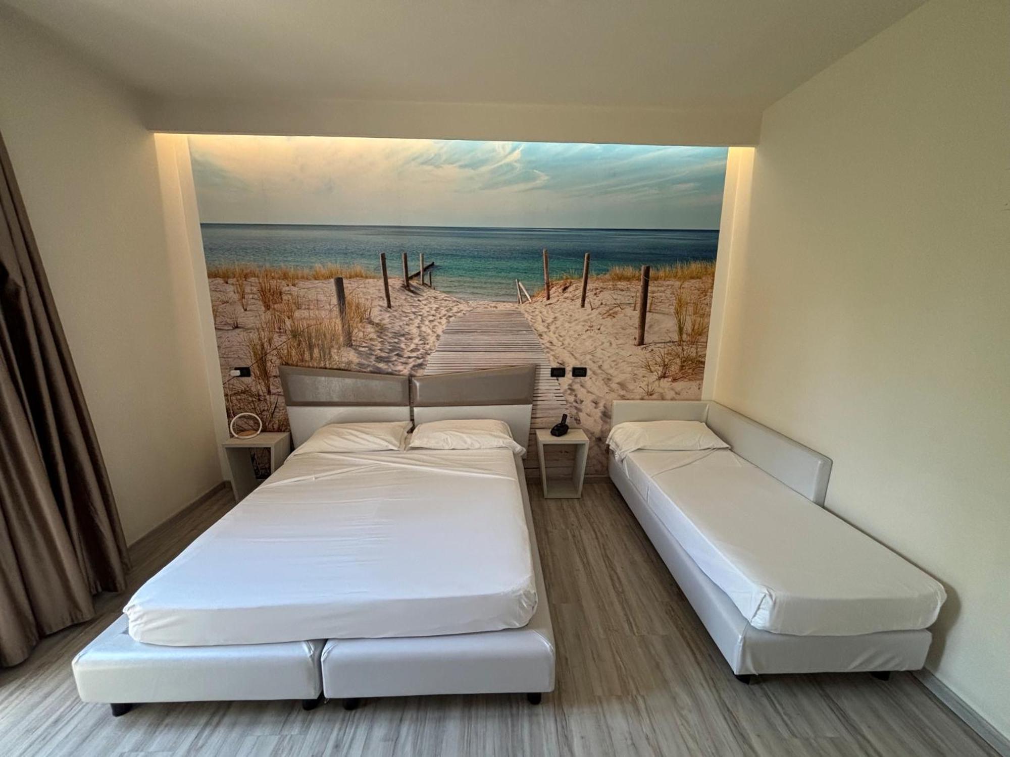 Triple Room,1679562392:JPEG