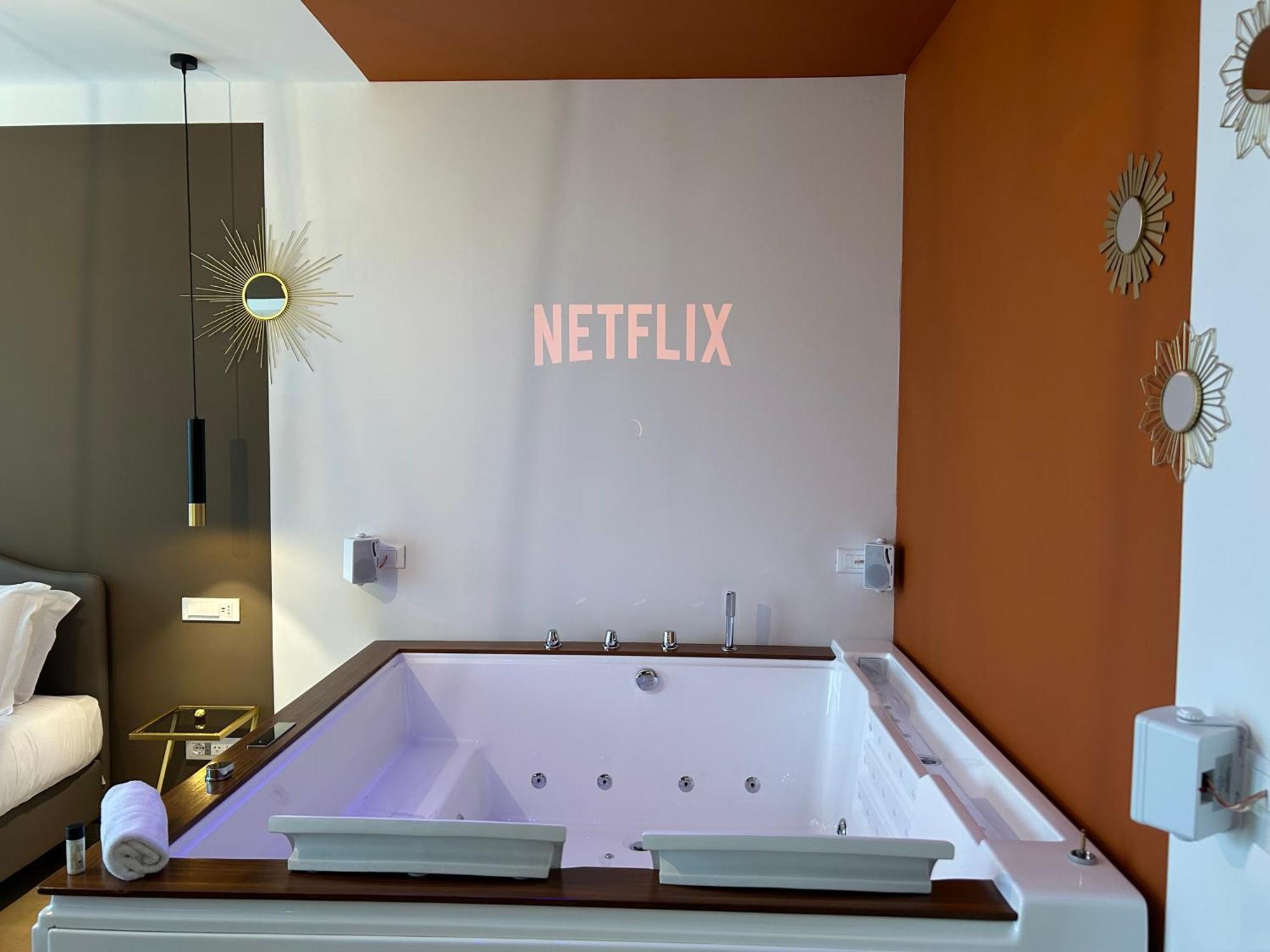 Private Spa Suite Turkish Bath Sauna & Home Cinema
