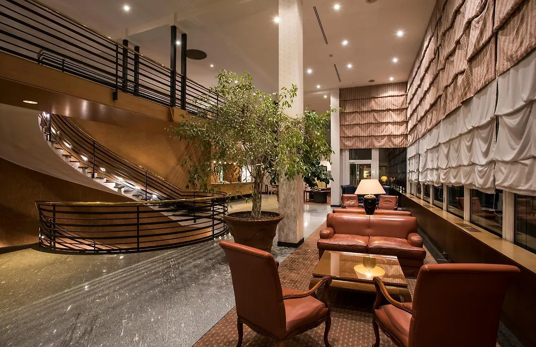 Flyon Hotel & Conference Center-1