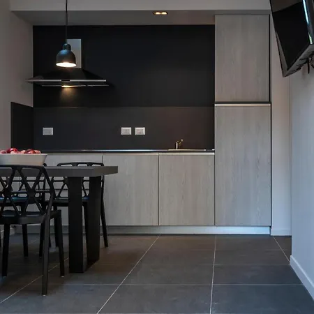 Astoria Boutique Apartments-2