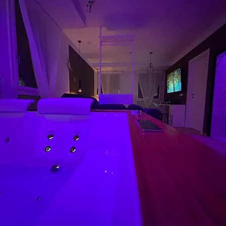4 Star Suite Spa - Self Check-In-3