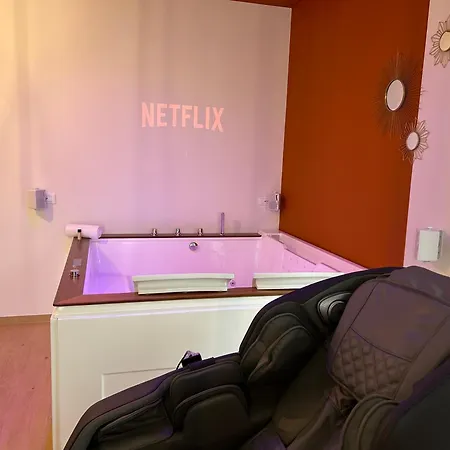 4 Star Suite Spa - Self Check-In-3